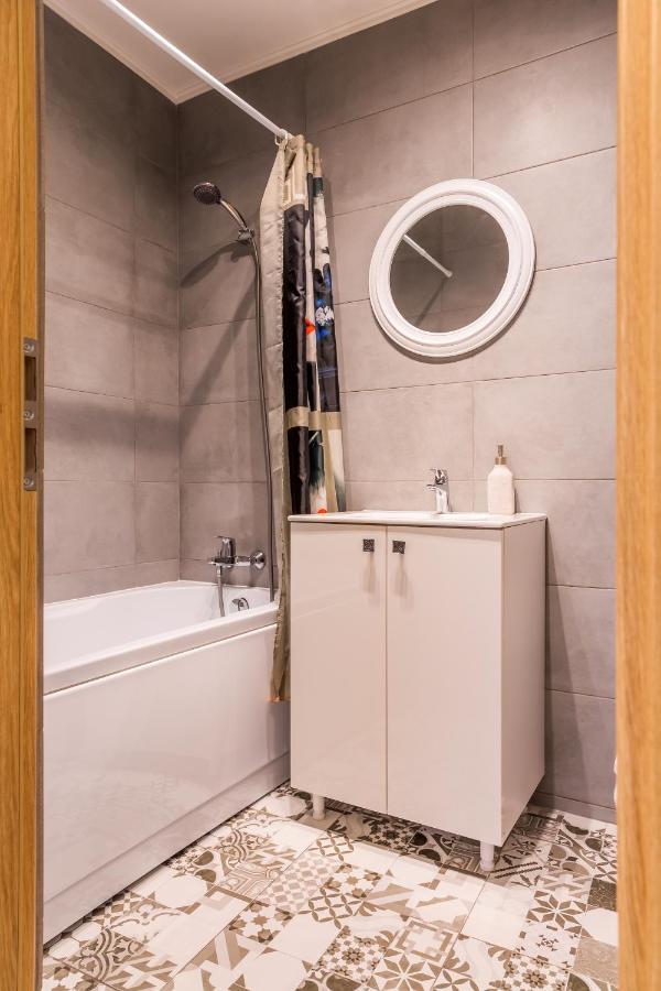 Studio T By Mrg Apartments Bucharest Luaran gambar
